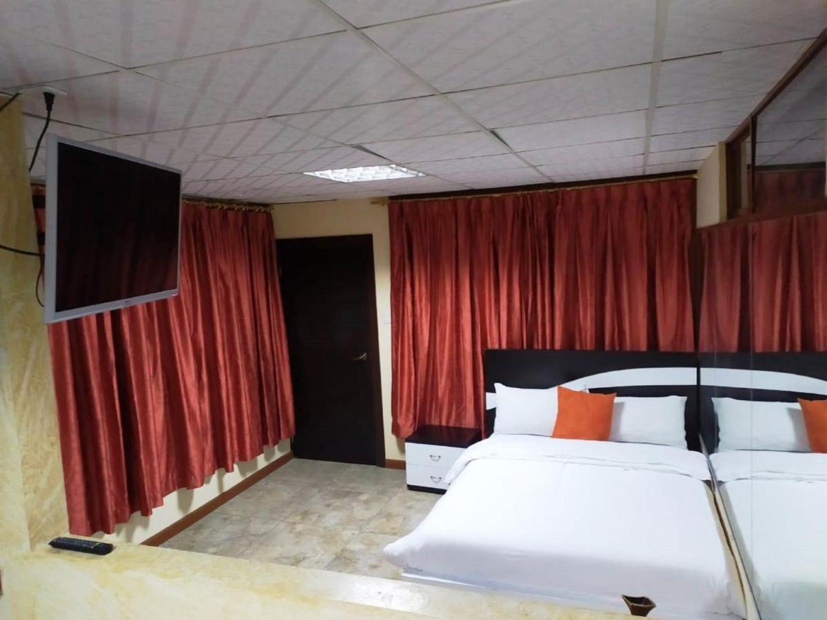 La Kapital Hotel Амбато Экстерьер фото