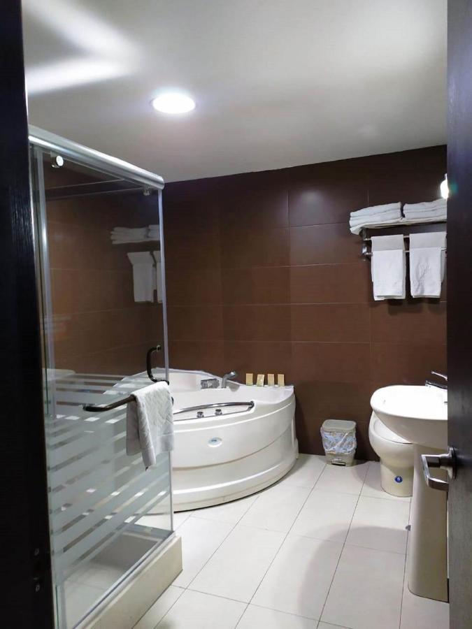 La Kapital Hotel Амбато Экстерьер фото